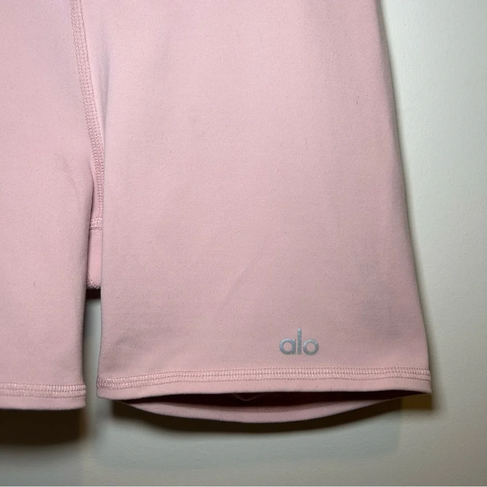 Alo Yoga 5” Airbrush High-Waist Biker Short Light Pink Size Extra Small - Picture 5 of 9